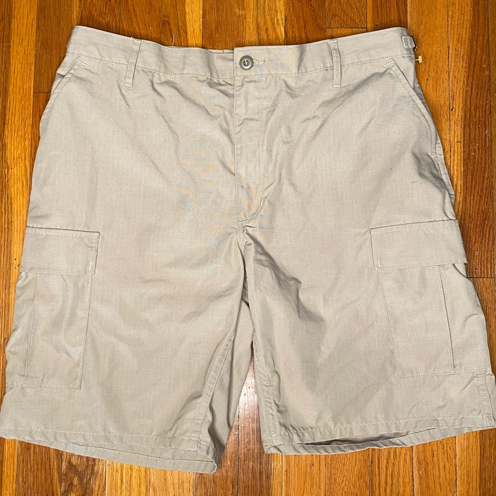 Propper™ BDU  Khaki Short F5261 Size Large 35-39 10” Inseam